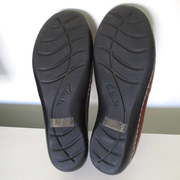 Clarks bendables Womens Brown Leather Loafer - Size 9.5M - Picture 9 of 9